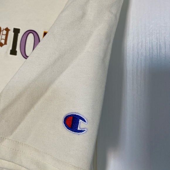 Champion T shirt - Picture 2 of 3